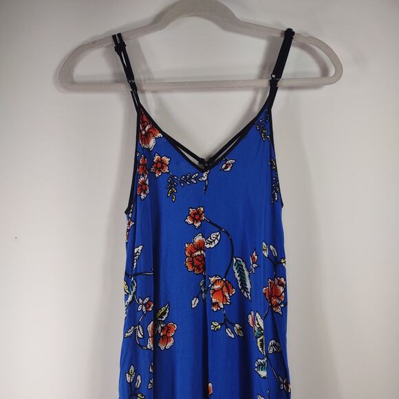 Charming Charlie Maxi Dress with Floral Pattern, Size Medium - Picture 5 of 10